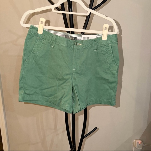 Natural Reflections Pants - NWT - Olive Green Chino Shorts Women Casual Summer Preppy - Size 8
